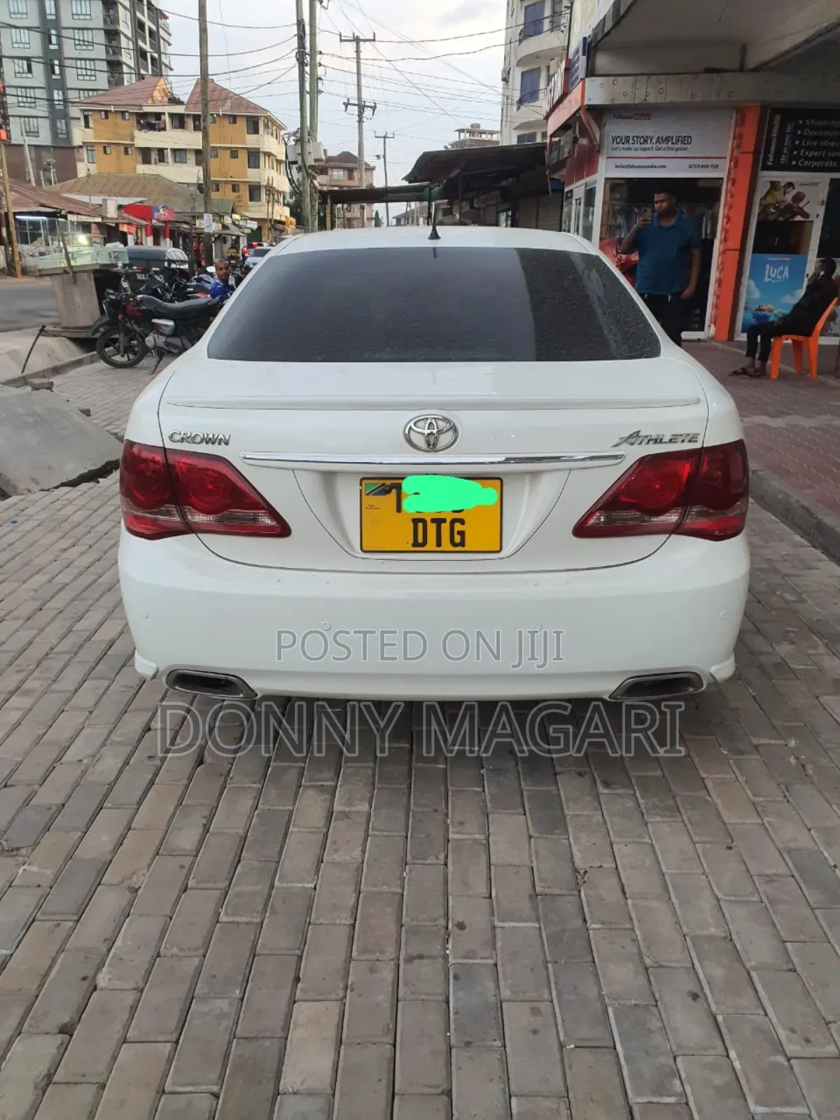 Toyota Crown 2009 White