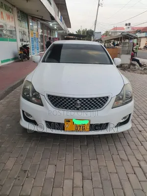 Toyota Crown 2009 White