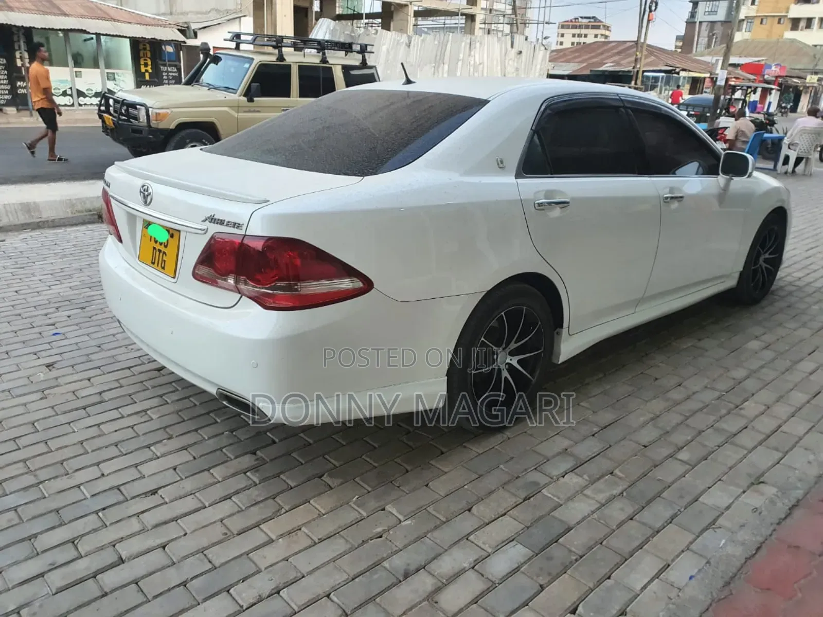 Toyota Crown 2009 White
