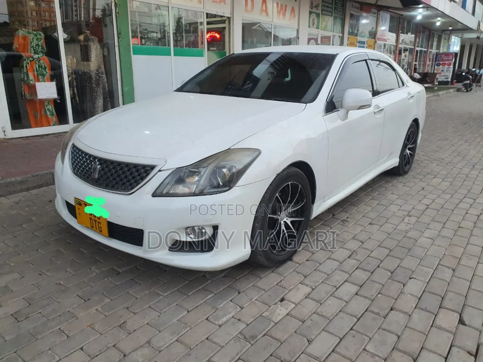 Toyota Crown 2009 White