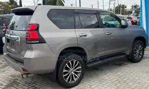 Toyota Land Cruiser Prado 2018 Gray
