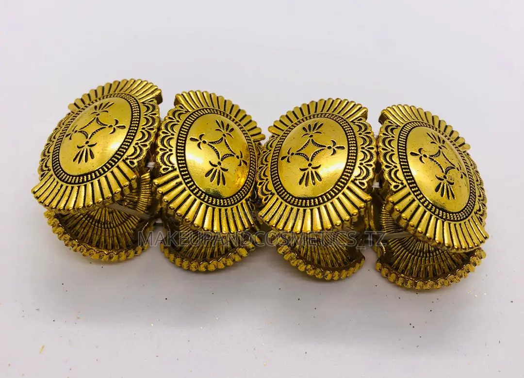 Gold-Tone Oval Western Bracelet
