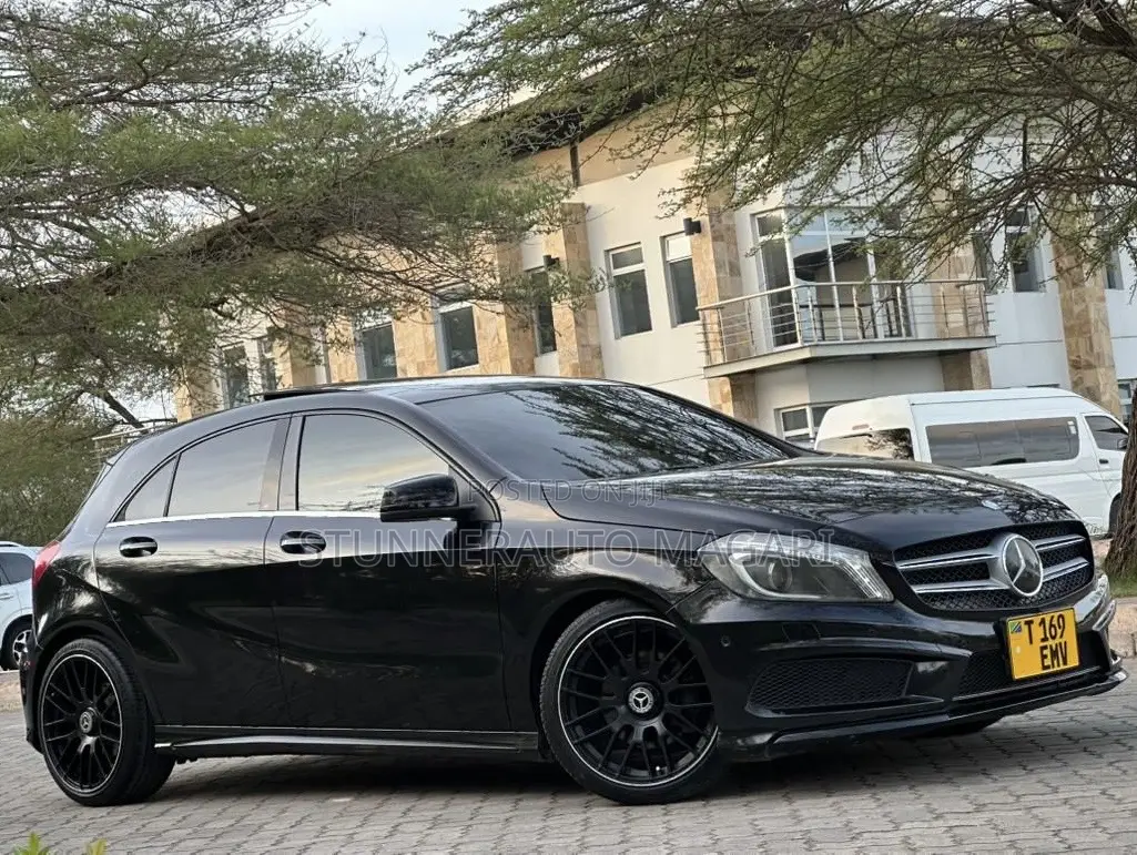 Mercedes-Benz A-Class 2014 Black