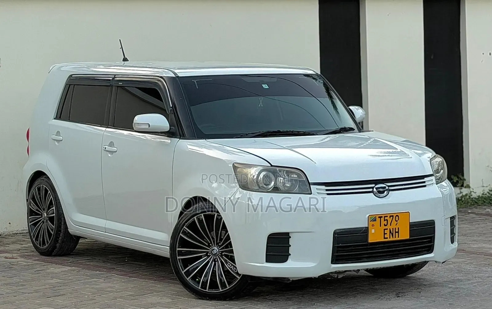 Toyota Corolla Rumion Hatchback 1.5 FWD 2009 White