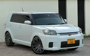 Toyota Corolla Rumion Hatchback 1.5 FWD 2009 White