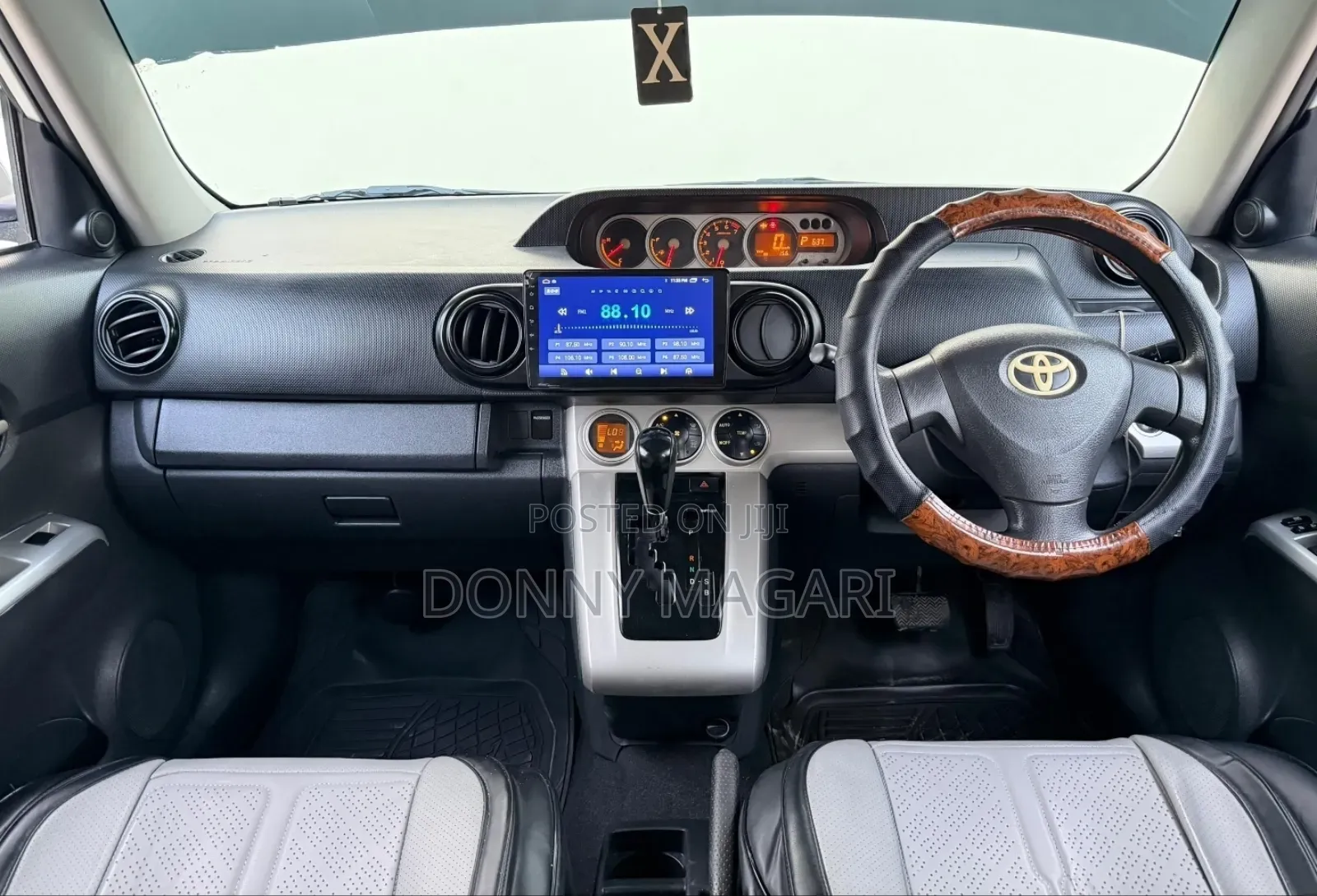 Toyota Corolla Rumion Hatchback 1.5 FWD 2009 White