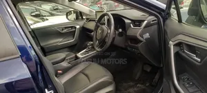 Toyota RAV4 2020 Blue