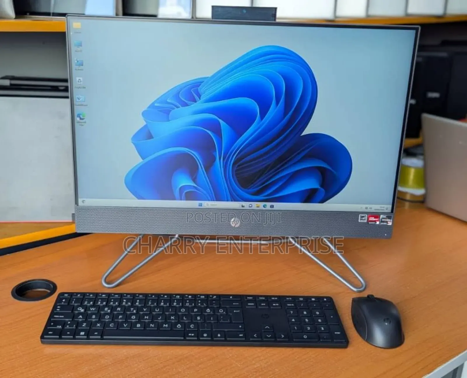 New Desktop Computer HP 8GB SSD 256GB