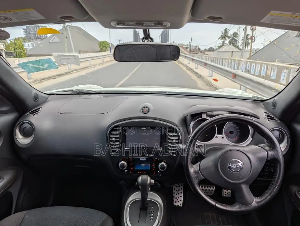 Nissan Juke 2011 White