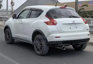 Nissan Juke 2011 White