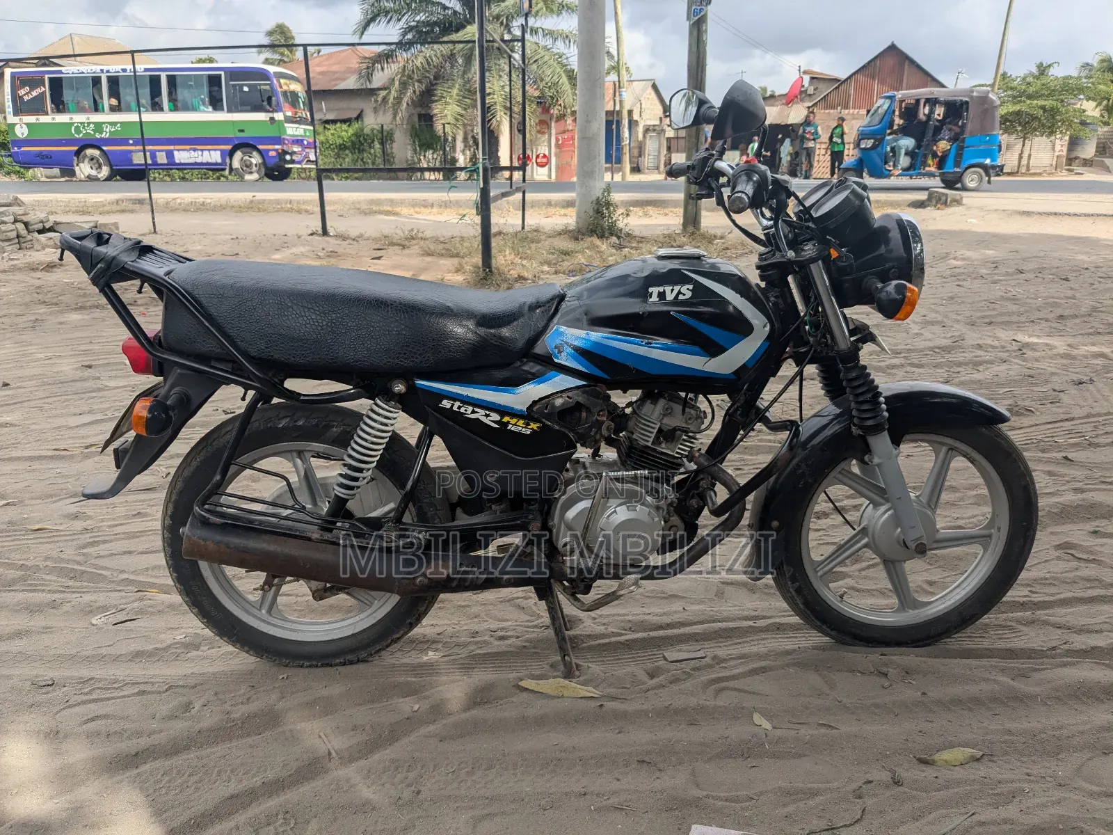 TVS HLX 125 2025 Black