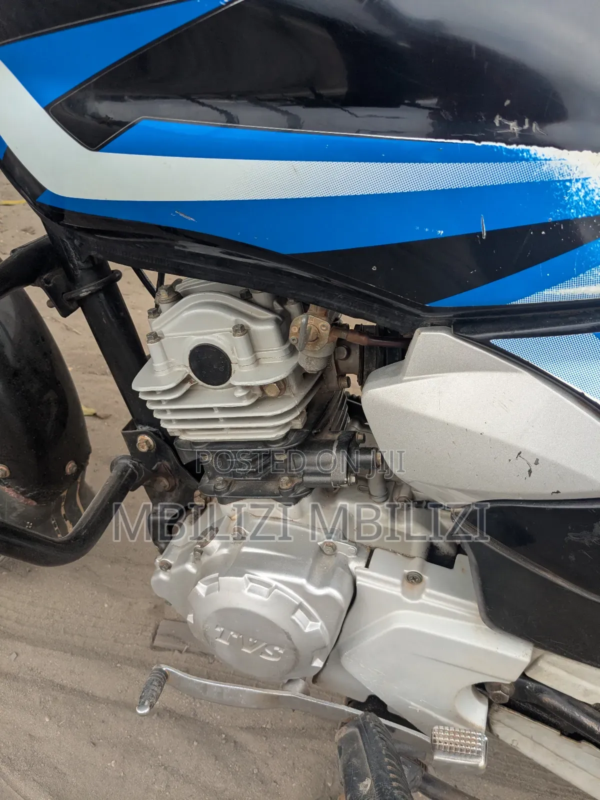 TVS HLX 125 2025 Black