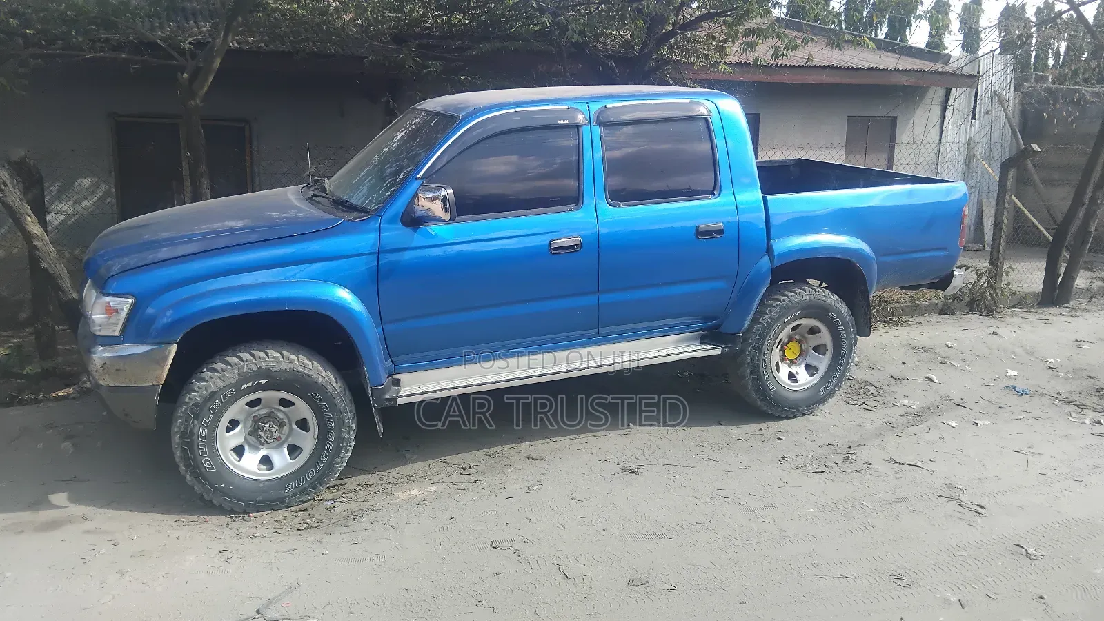 Toyota Hilux 2002 Blue
