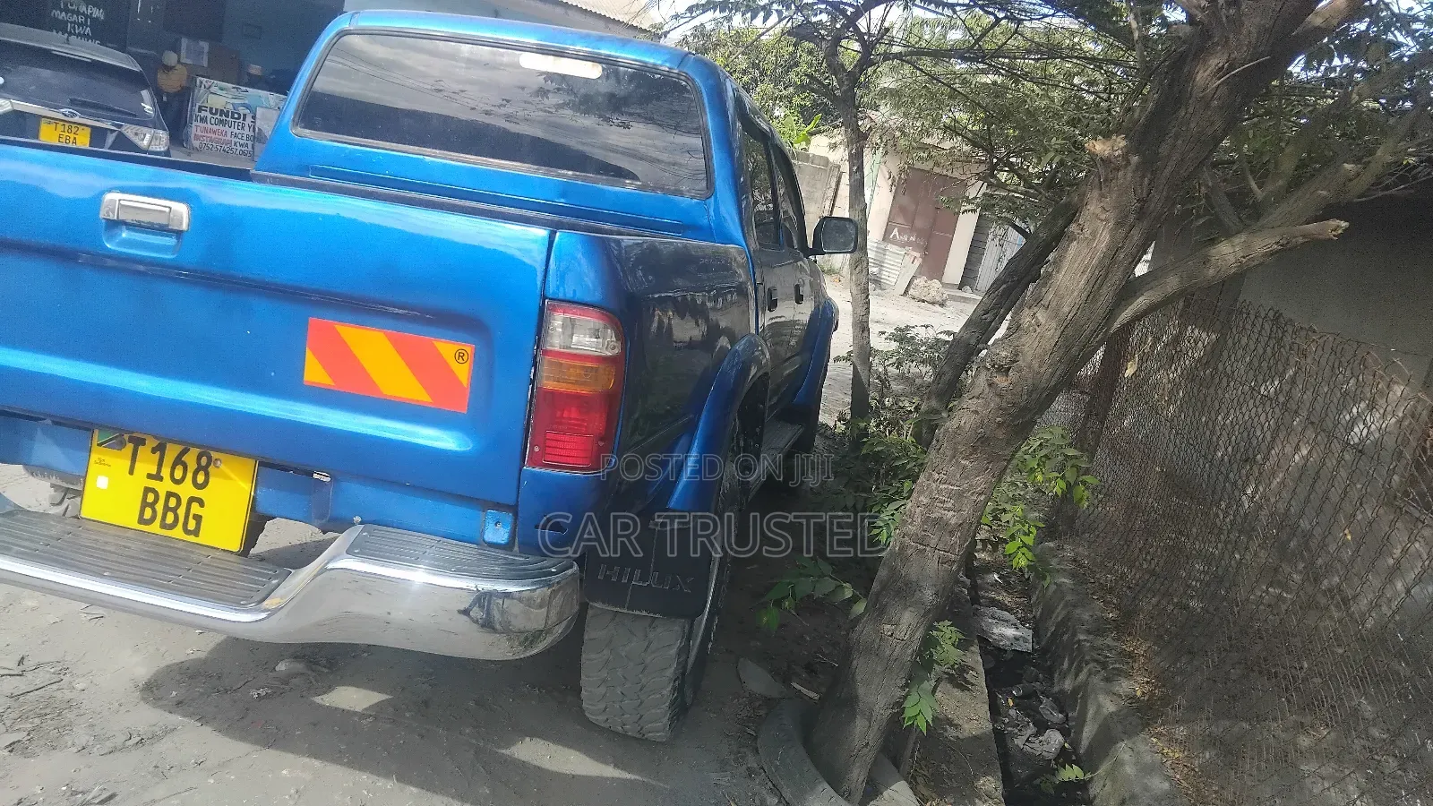 Toyota Hilux 2002 Blue