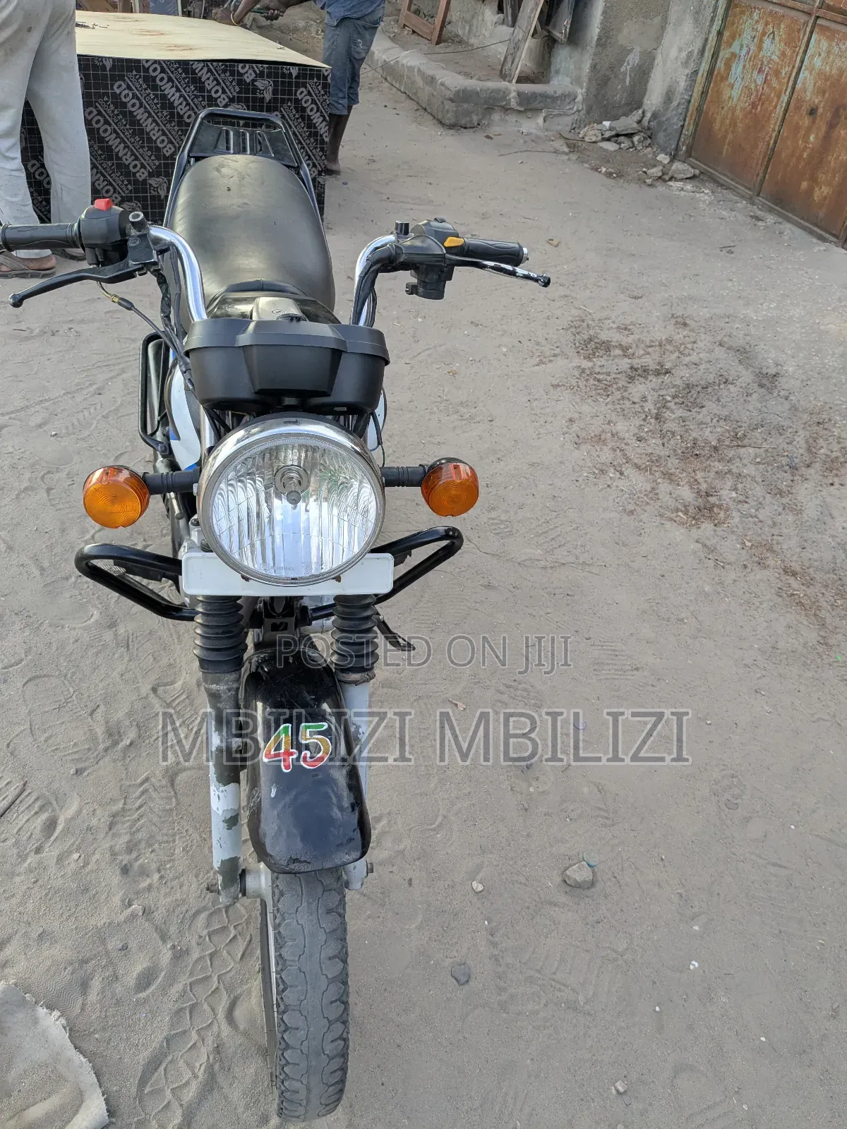 TVS HLX 125 2024 Black