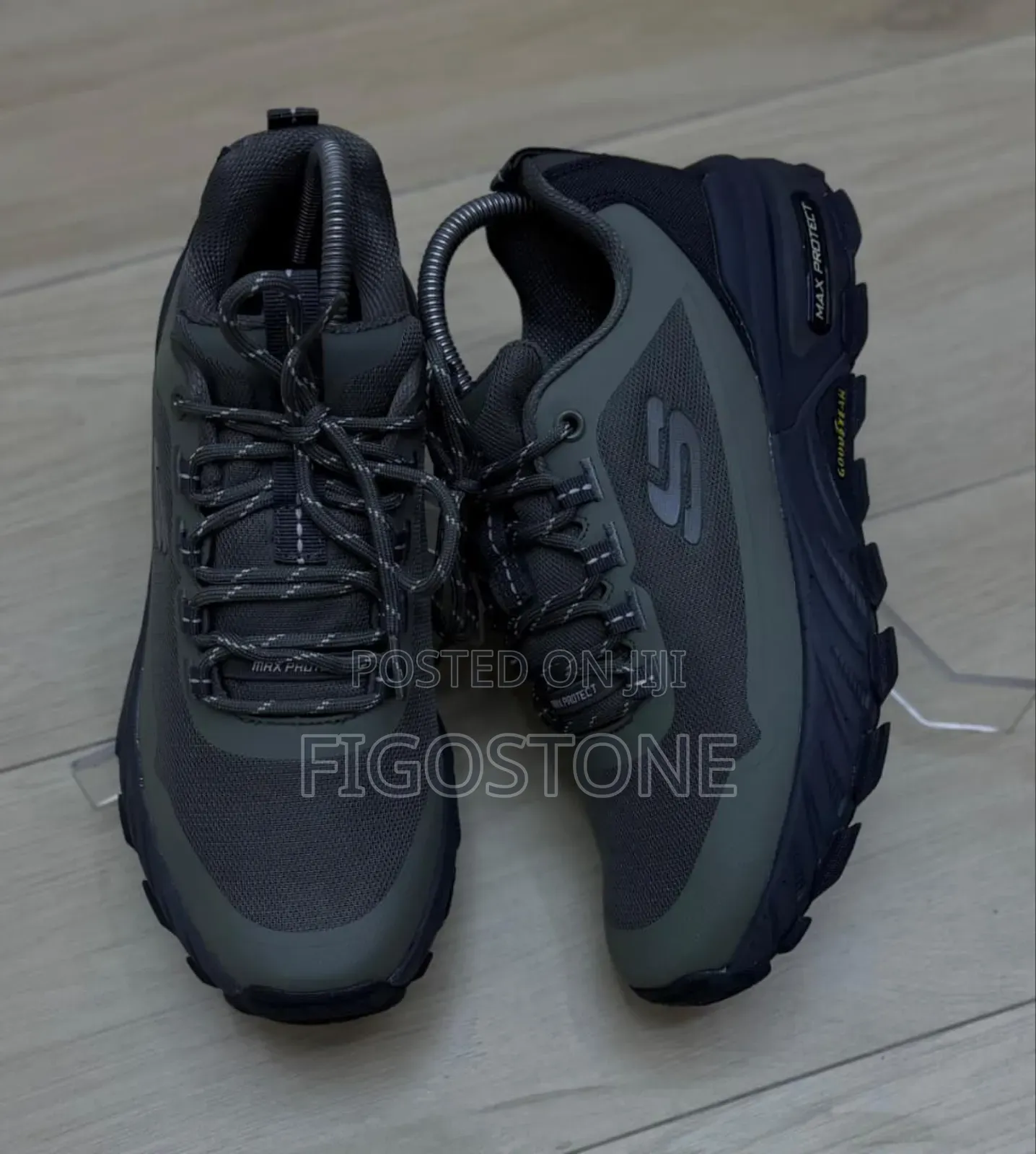 Sketcher Sneakers