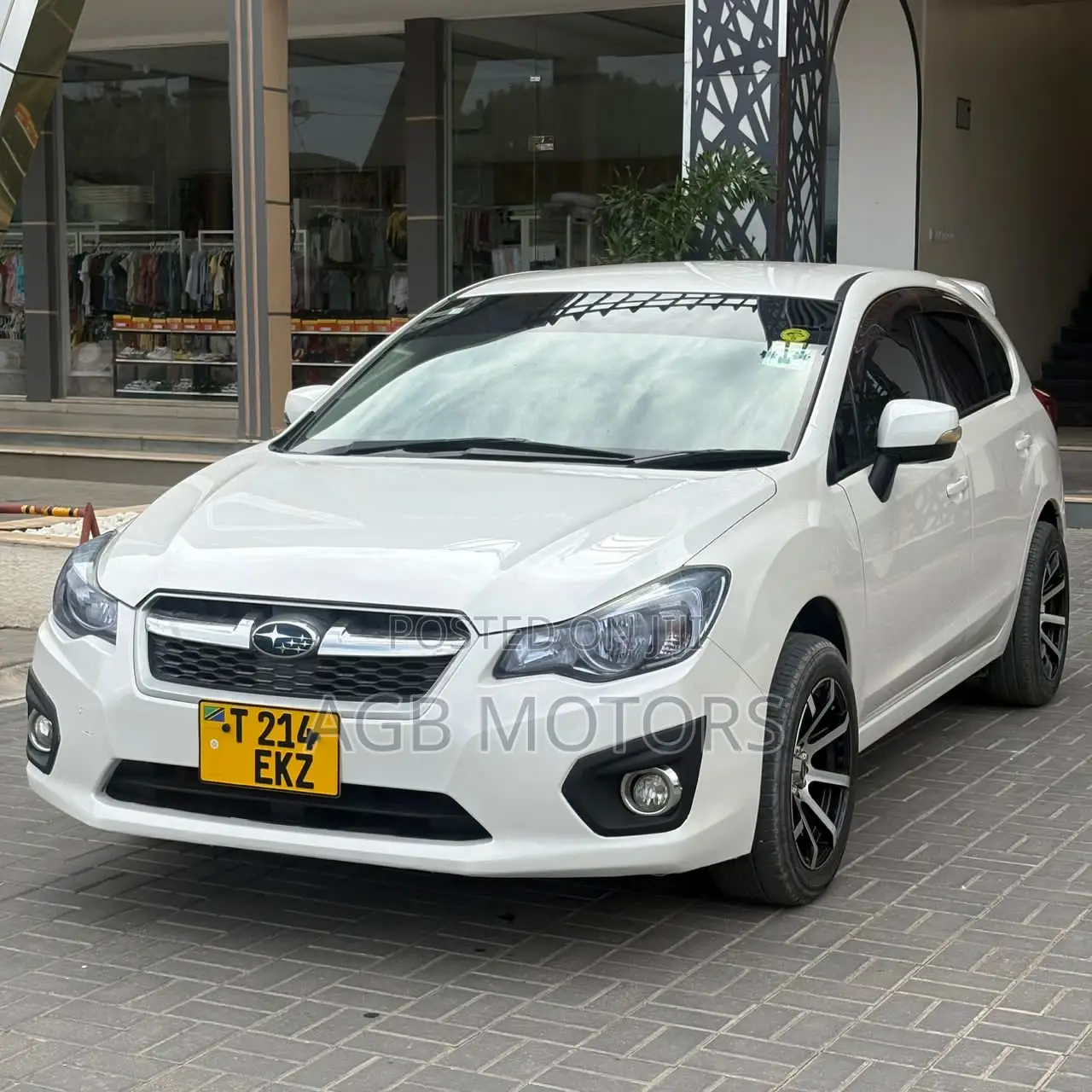 Subaru Impreza 2.0i 5-dr 2013 White