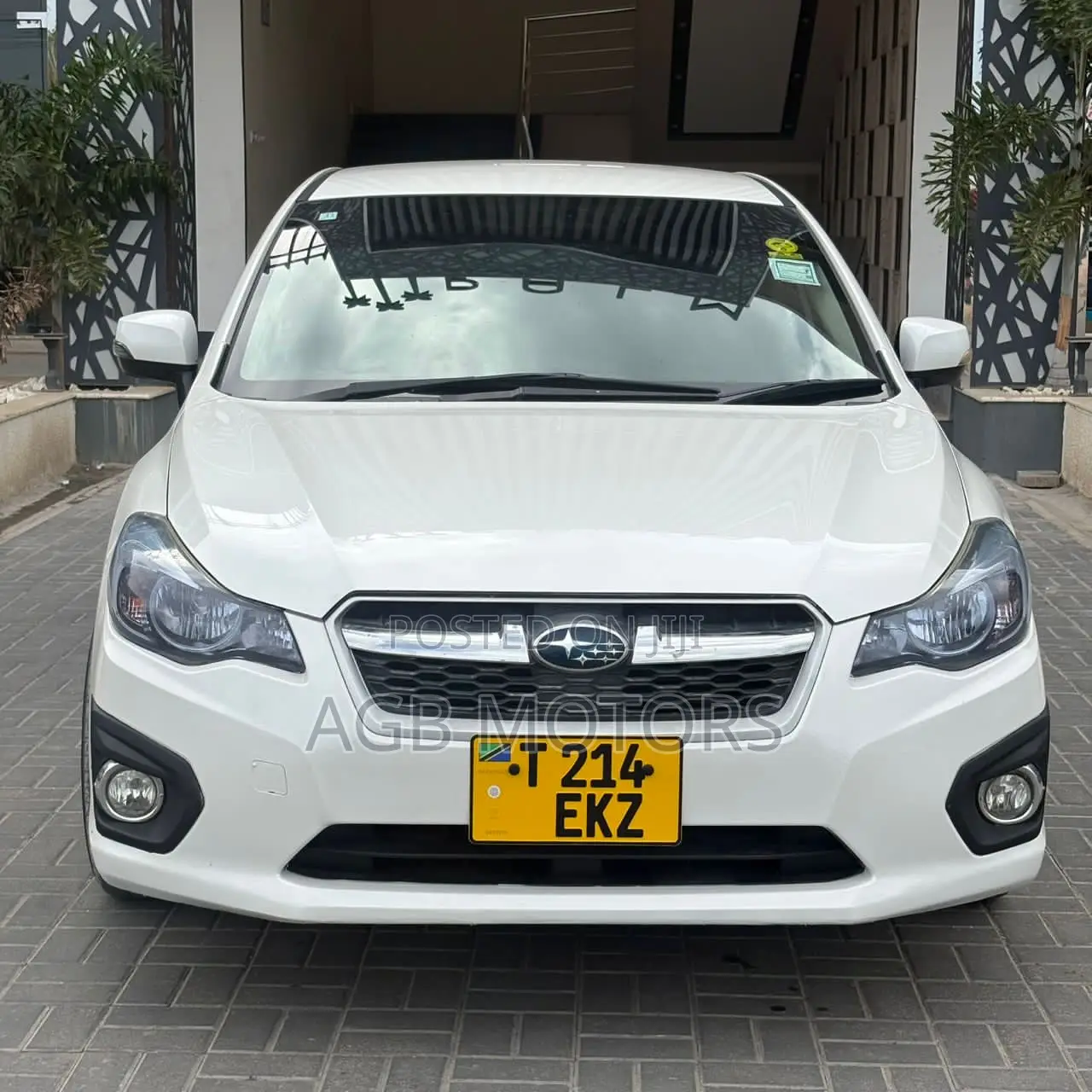 Subaru Impreza 2.0i 5-dr 2013 White