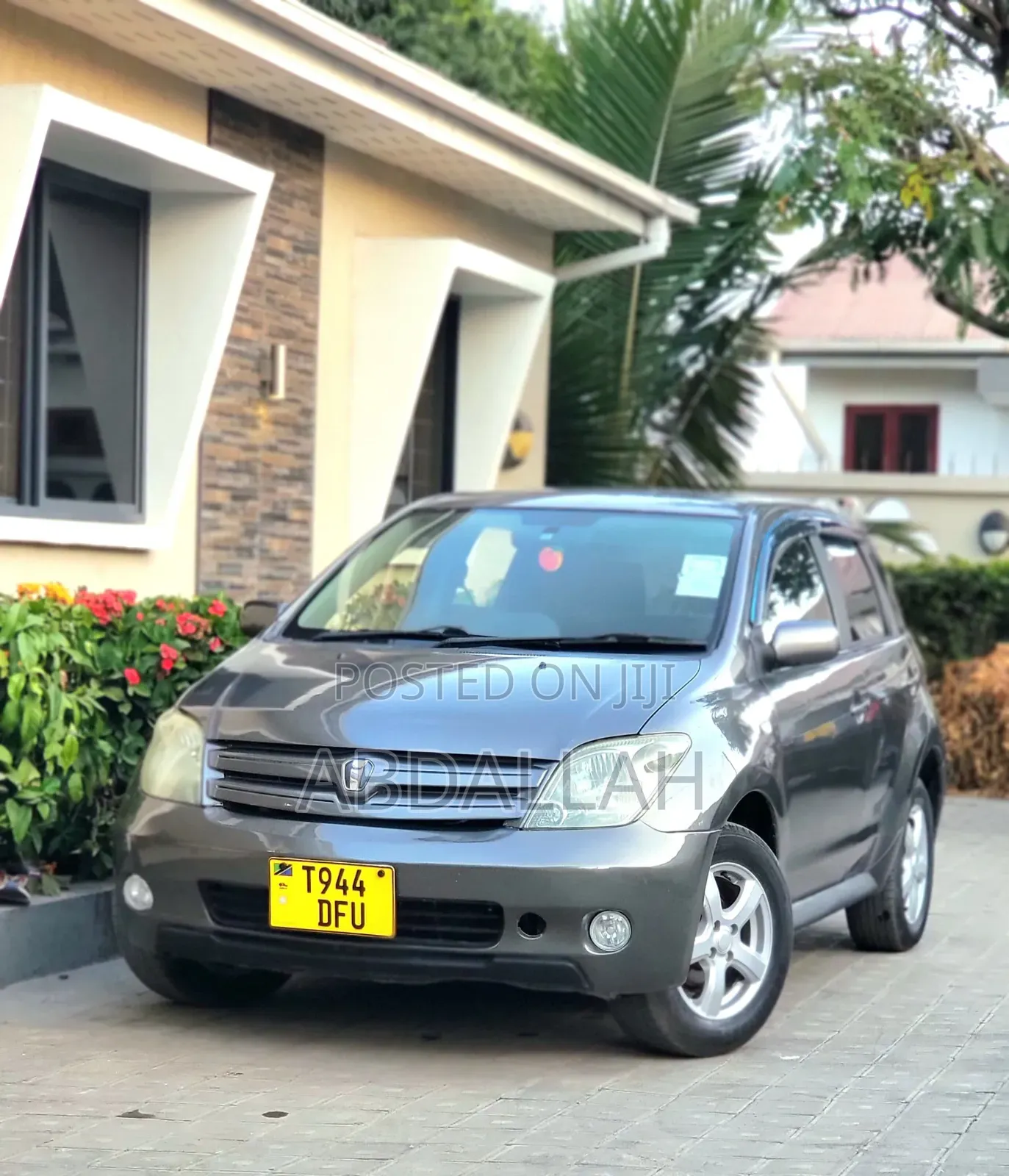 Toyota IST 2004 Silver