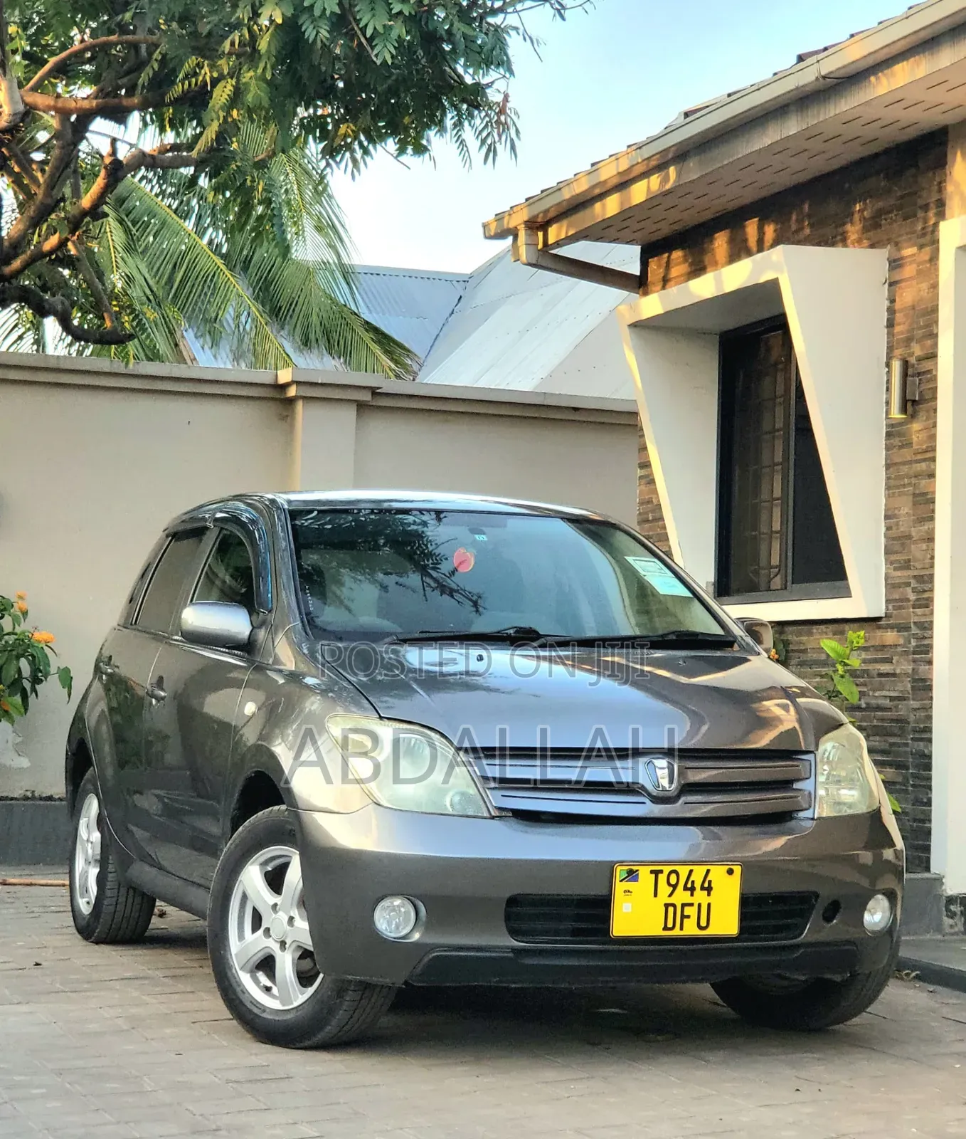 Toyota IST 2004 Silver