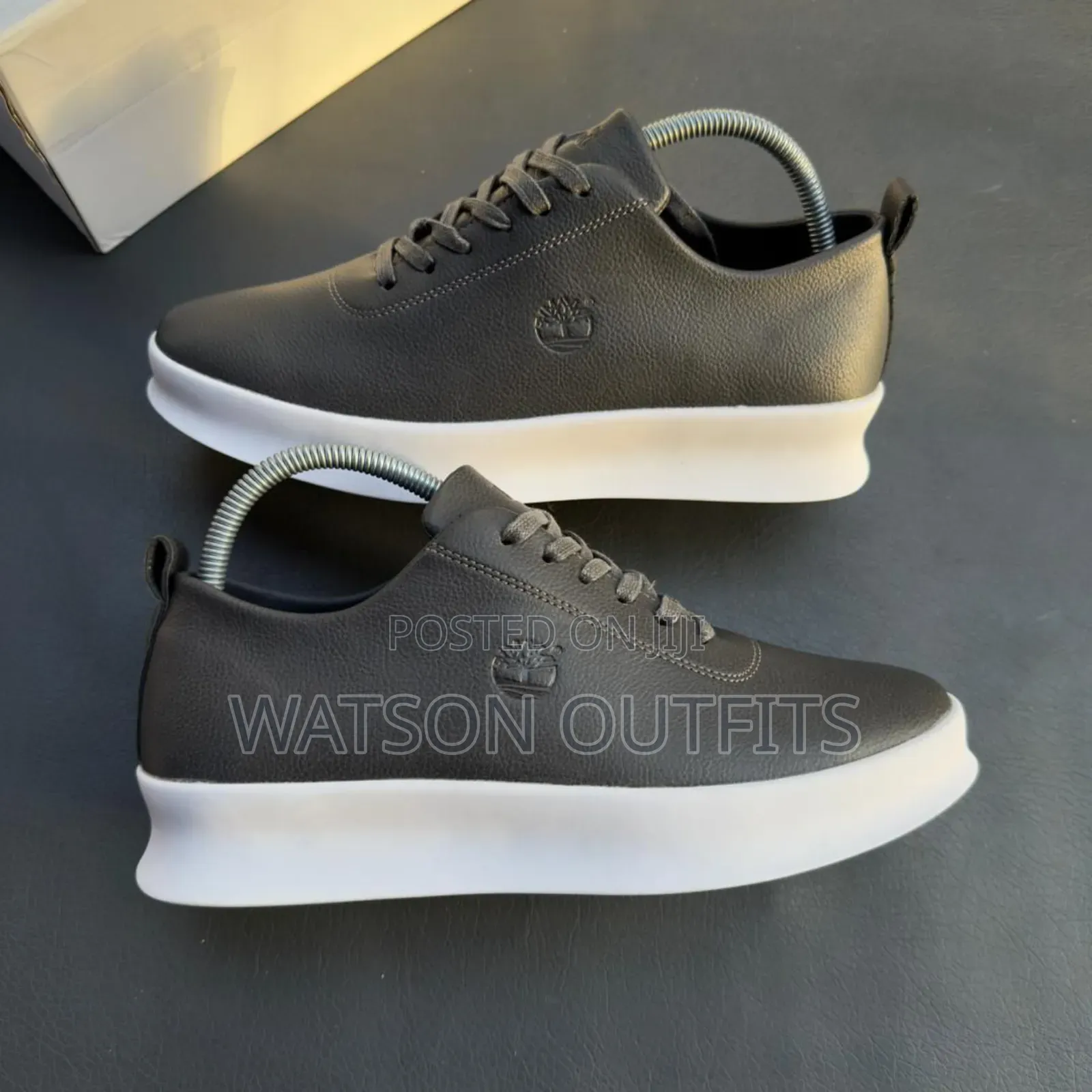 Men's Leather Shoes Smartly and Mostly Very Dressed