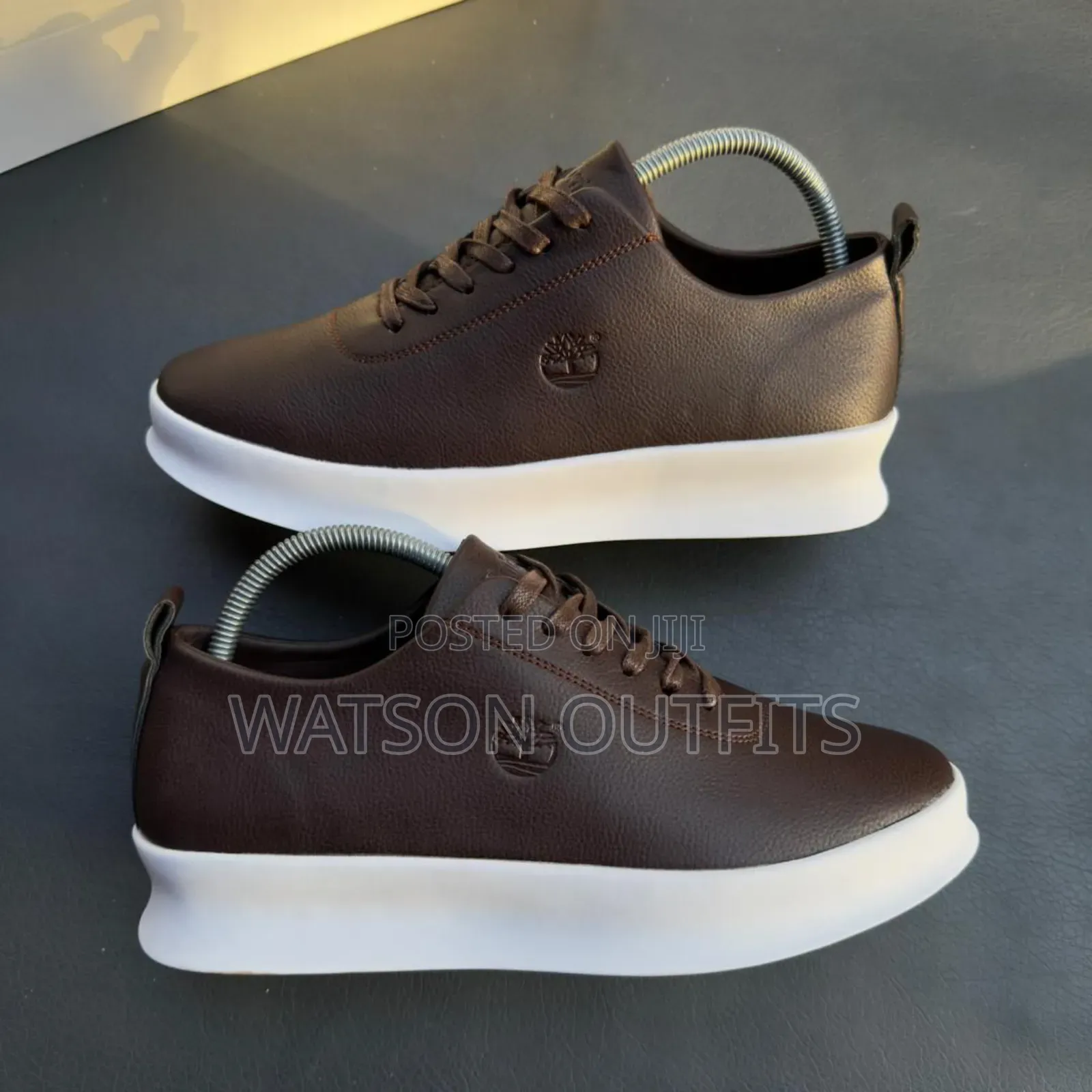 Men's Leather Shoes Smartly and Mostly Very Dressed