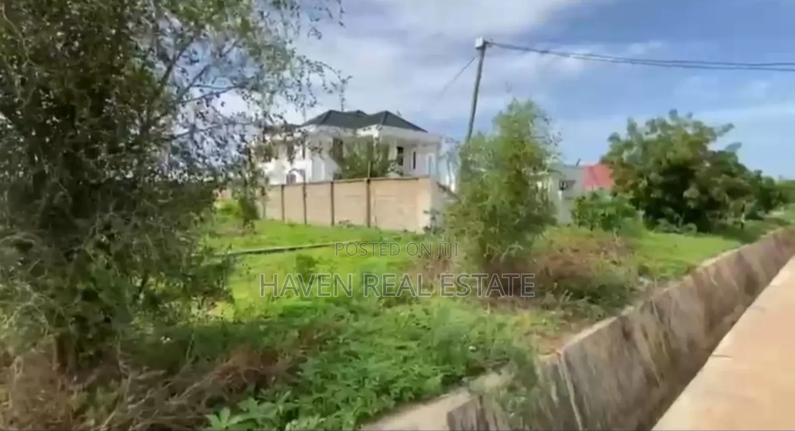 *Kiwanja Cha Kwanza Lami Kinauzwa Ipagala East, Dodoma Mjini*