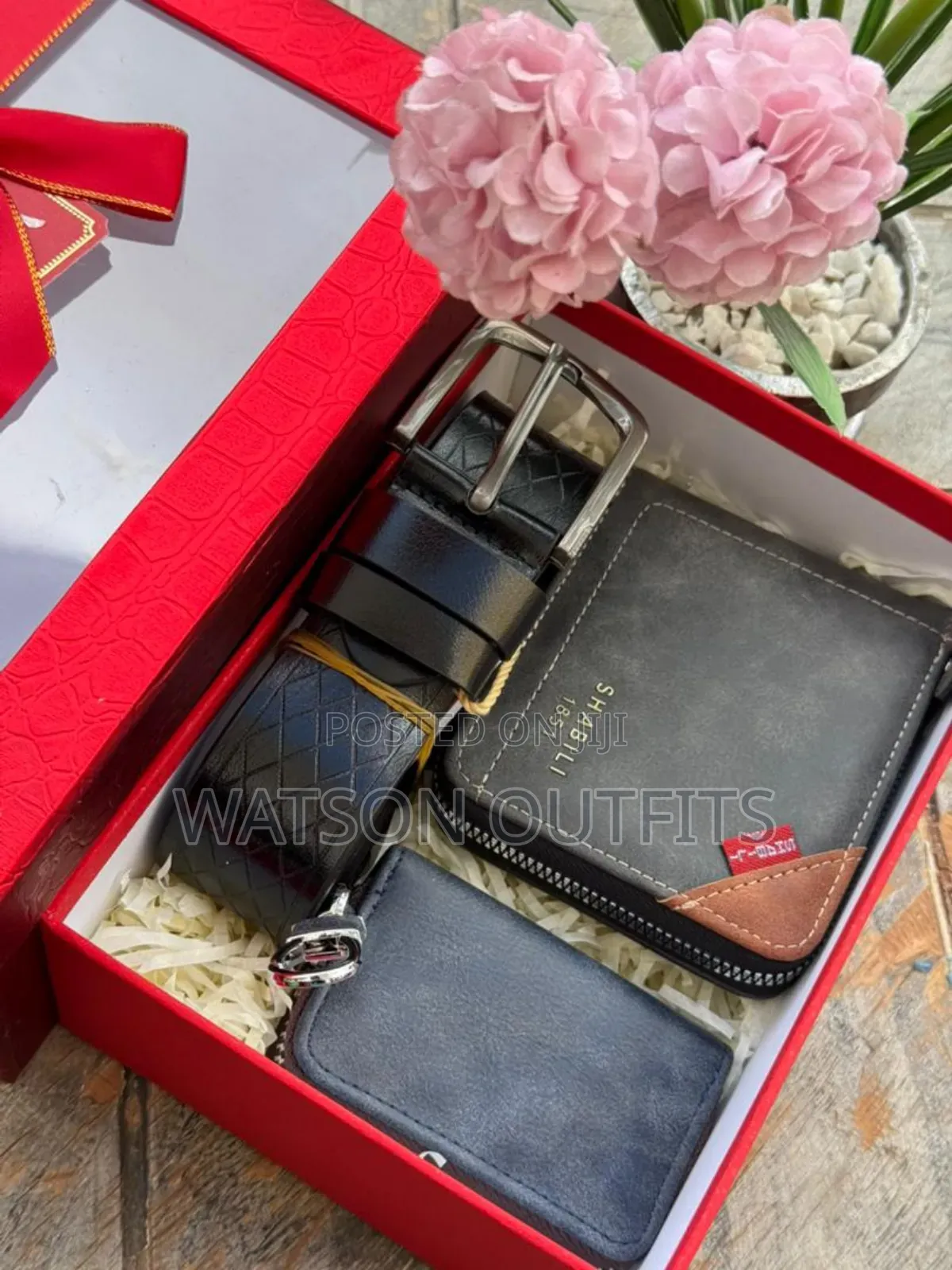 Men's Leather Sets of Belt Wallet and Keyholders Extensively Very Nice