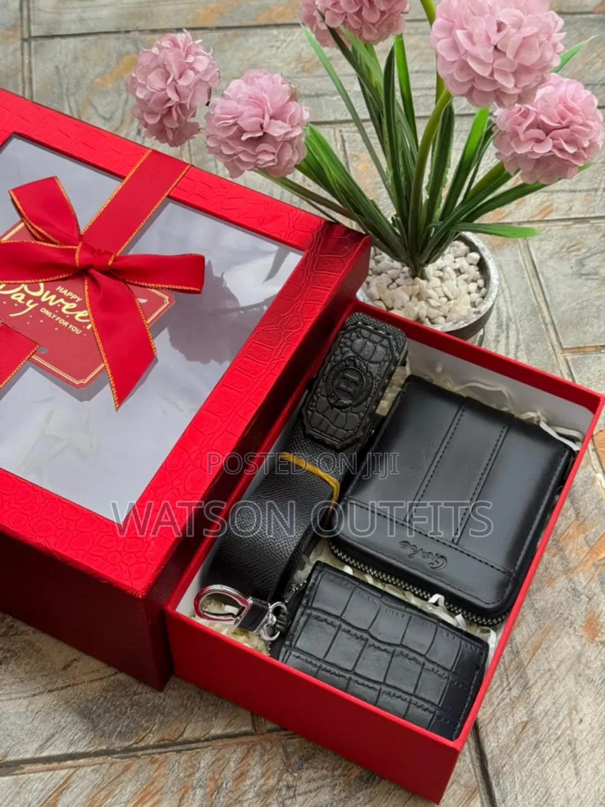Men's Leather Sets of Belt Wallet and Keyholders Extensively Very Nice