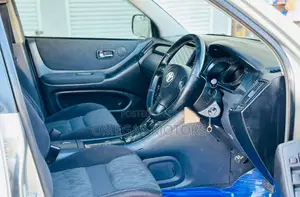 Toyota Kluger 2002 Silver