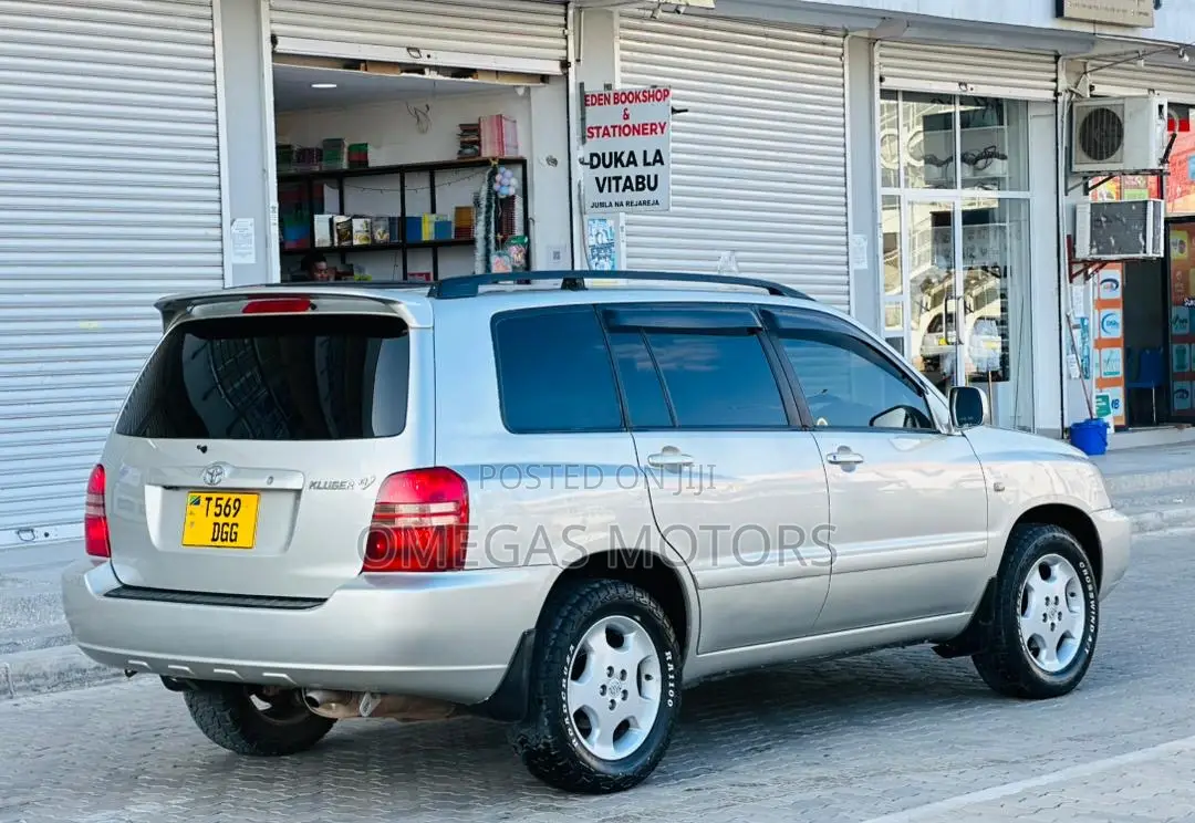 Toyota Kluger 2002 Silver