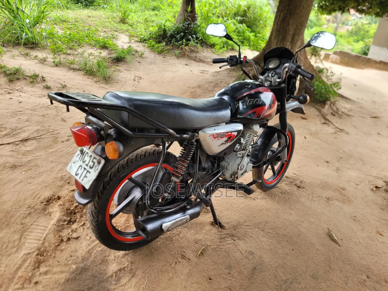 Bajaj Boxer X125 2025 Black