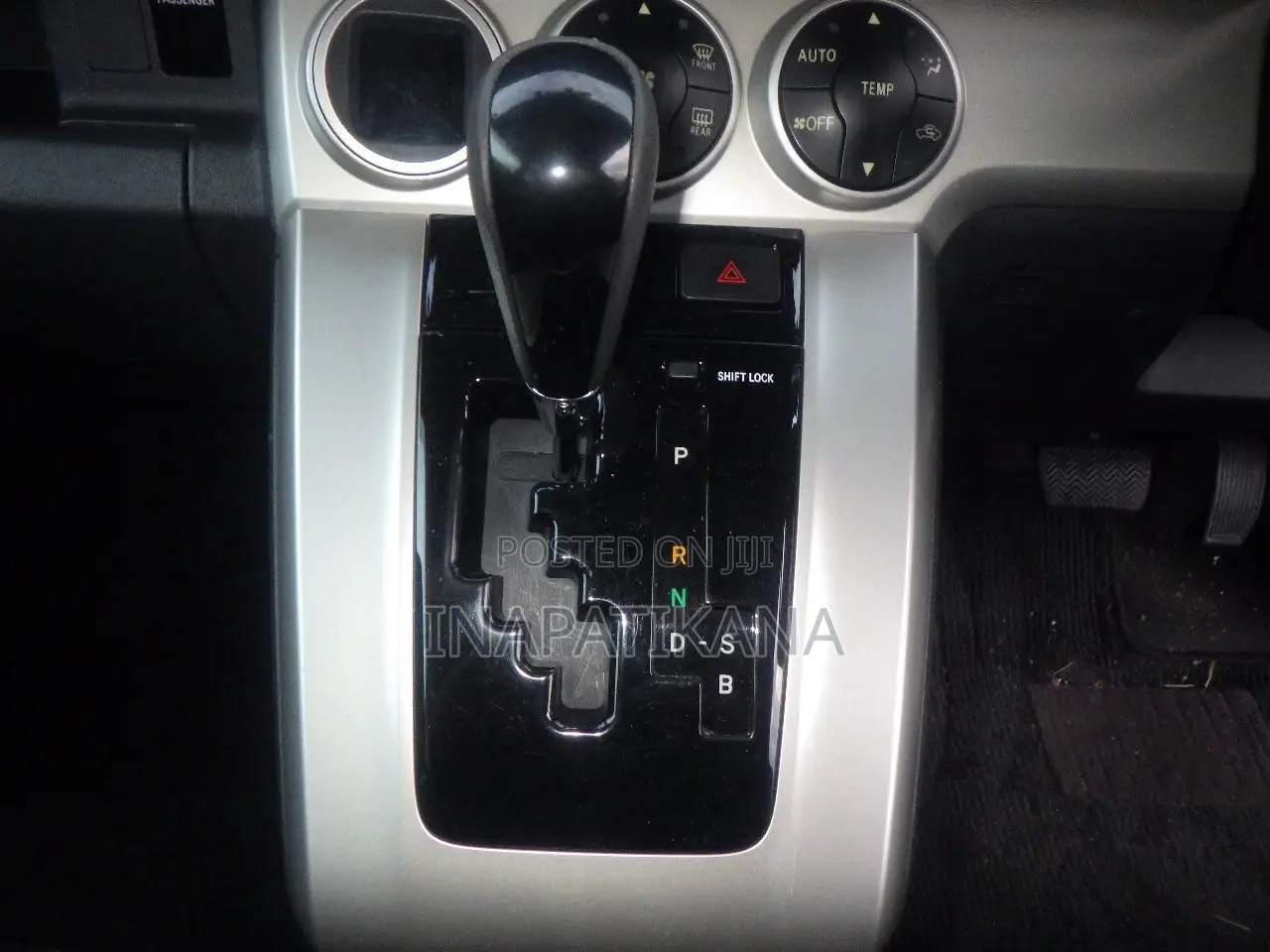 Toyota Corolla Rumion Hatchback 1.5 FWD 2008 White