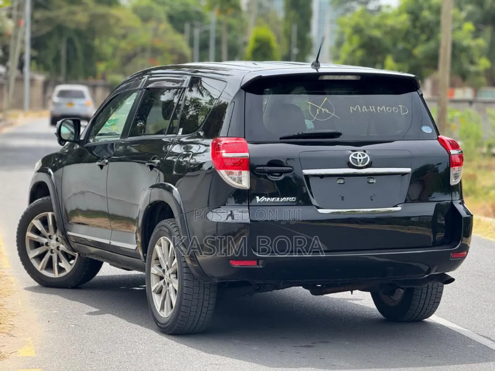 Toyota Vanguard 2013 Black