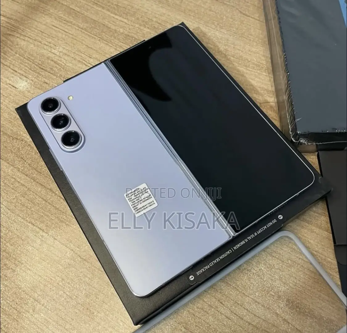 New Samsung Galaxy Z Fold 5 256 GB Silver
