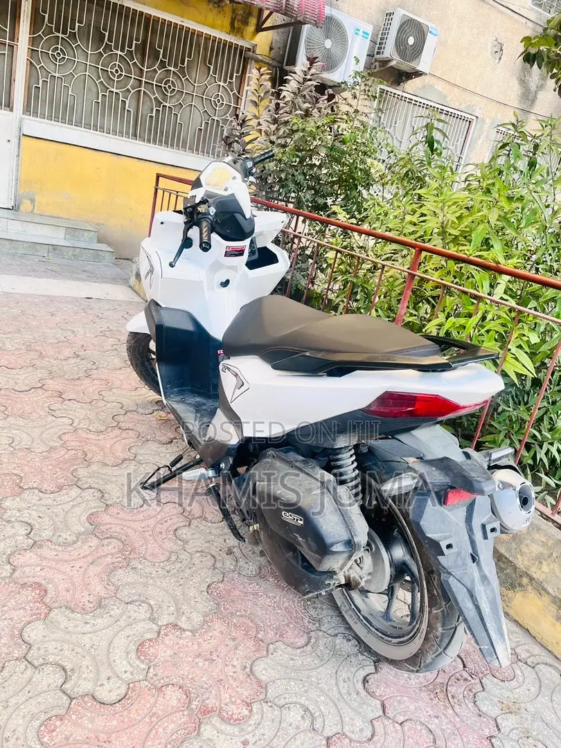 New Honda 2025 White