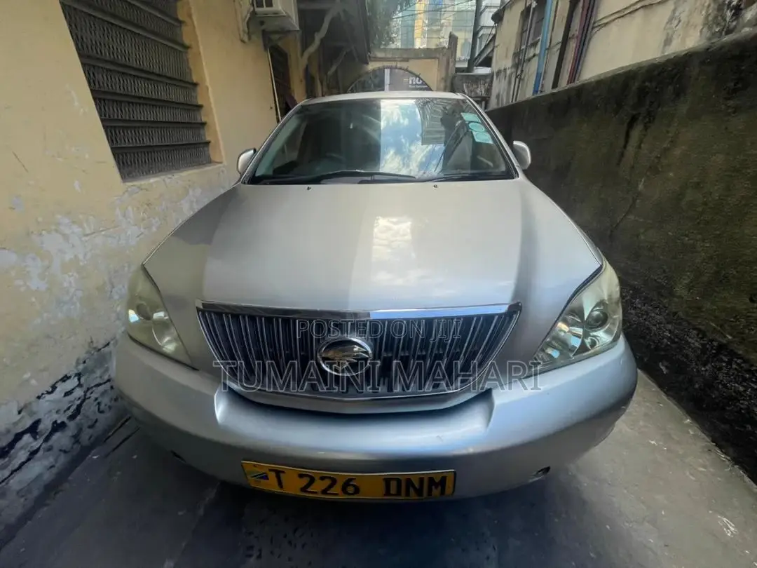 Toyota Harrier 2004 Silver