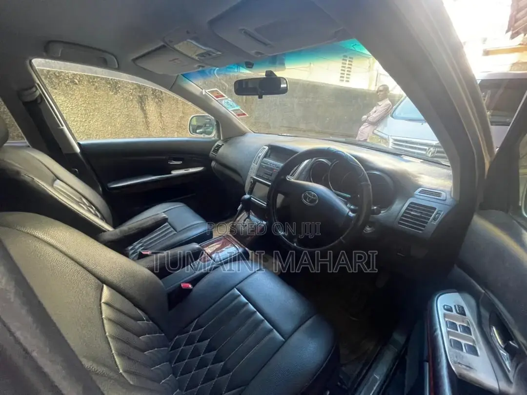 Toyota Harrier 2004 Silver