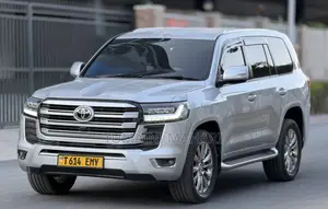 Toyota Land Cruiser 2013 Silver