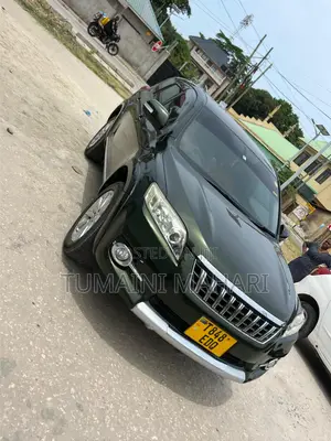 Toyota Vanguard 2010 Black