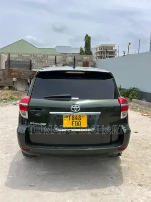 Toyota Vanguard 2010 Black