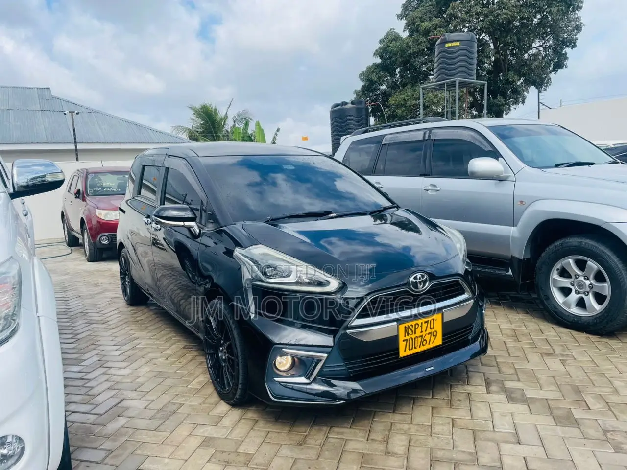 Toyota Sienta 2015 Black