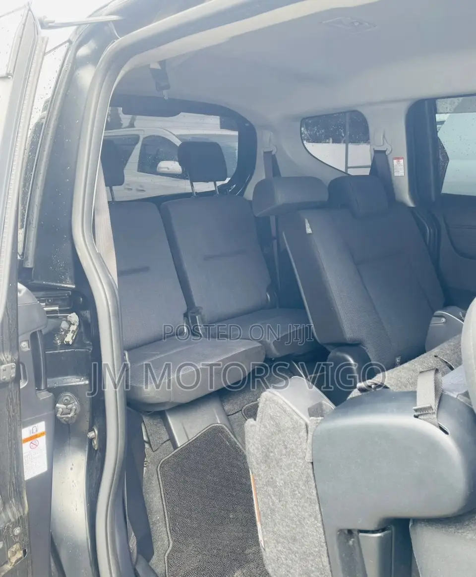 Toyota Sienta 2015 Black