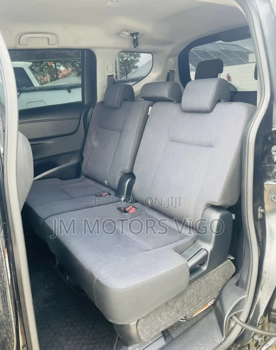 Toyota Sienta 2015 Black