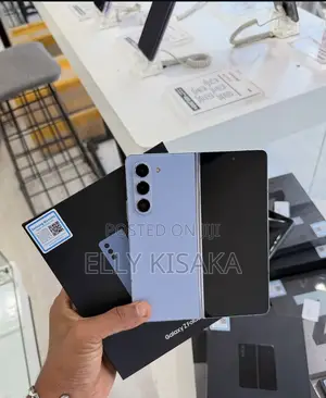 New Samsung Galaxy Z Fold 5 256 GB Blue