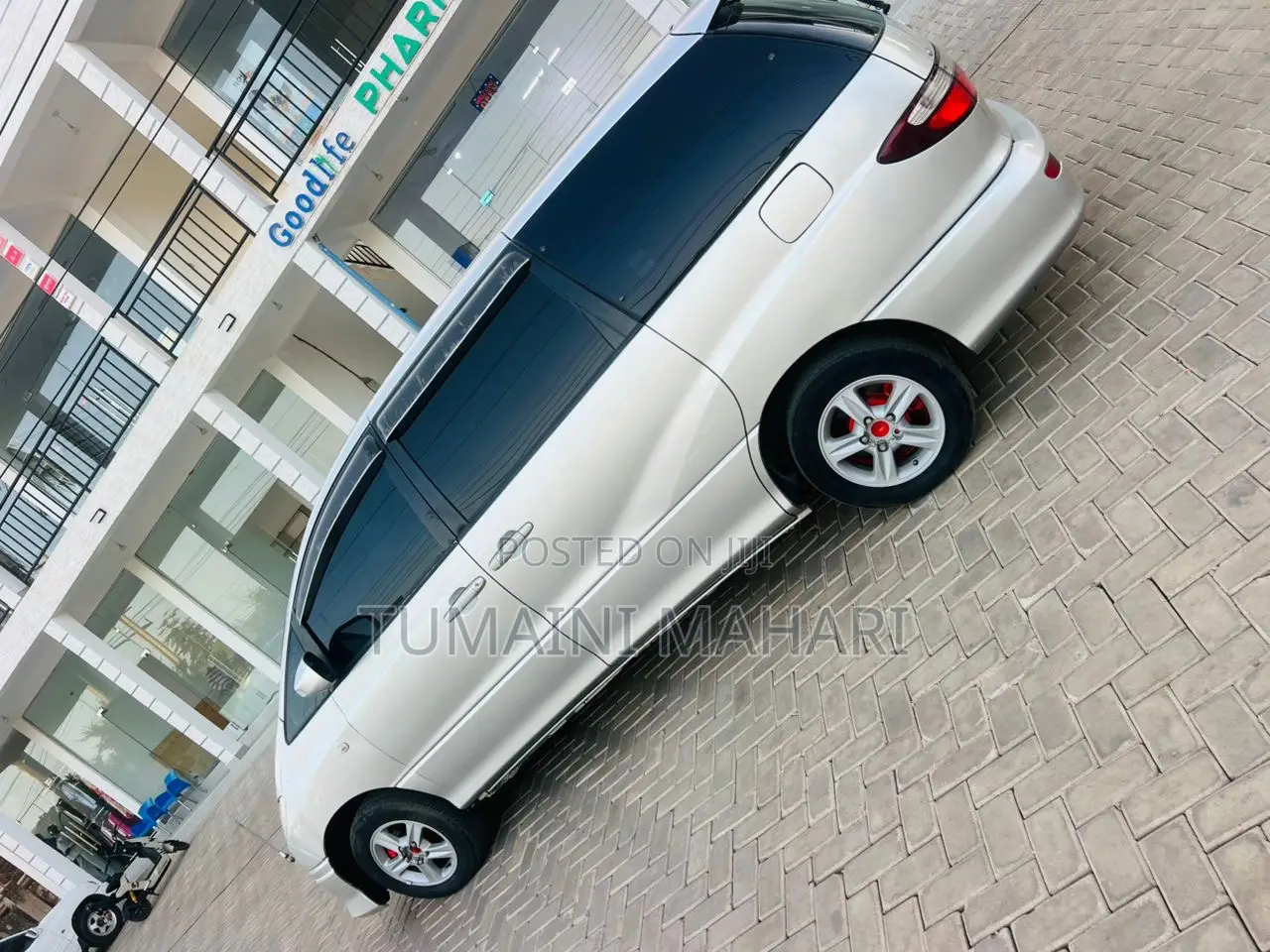 Toyota Estima 2002 Silver