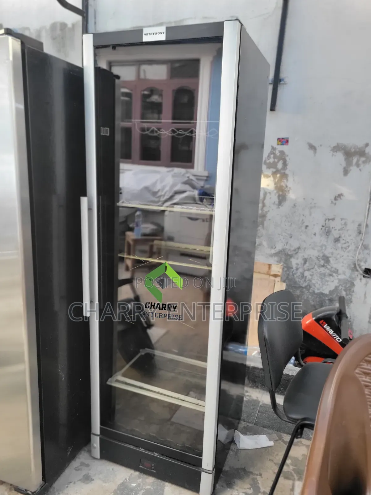 Commercial Single Door Beverage Cooler or Showcase Refrigerator 400l