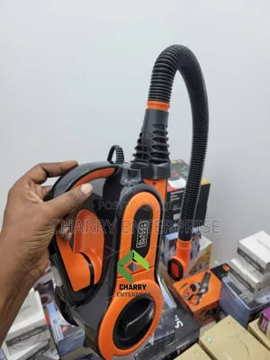 Black Decker Car Vacuum Cleaner
Ya Kusafishia Vumbi Na Uchafu Mdogo
