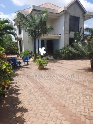 4bdrm Block of Flats in Mchakama Real Estate, Bunju for sale