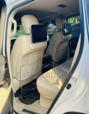 Toyota Land Cruiser LC300 2023 White
